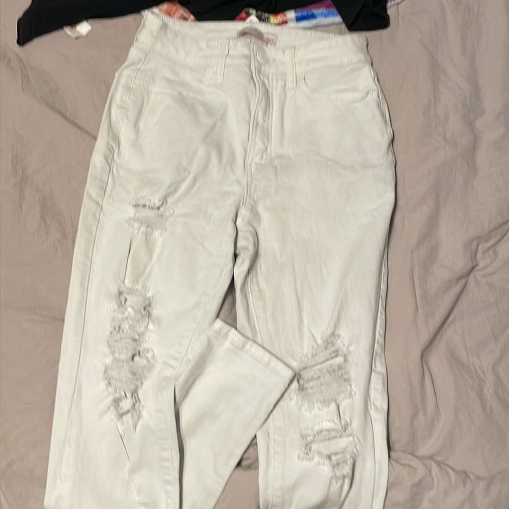 white ripped skinny jeans